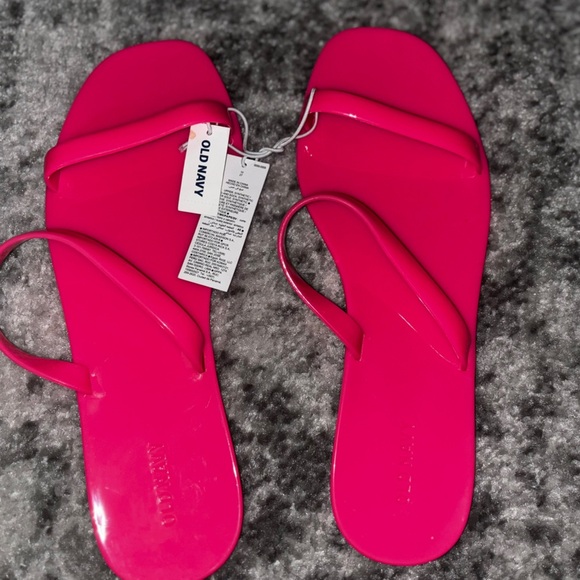 NWT Old Navy Jelly Flip Flop Sandals Bright Pink Size: 10 - Picture 1 of 3